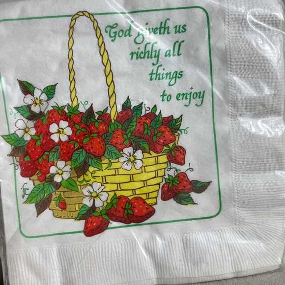 Vintage New In Package Strawberry Basket Paper Napkins Set Of 20 - Picture 3 of 4
